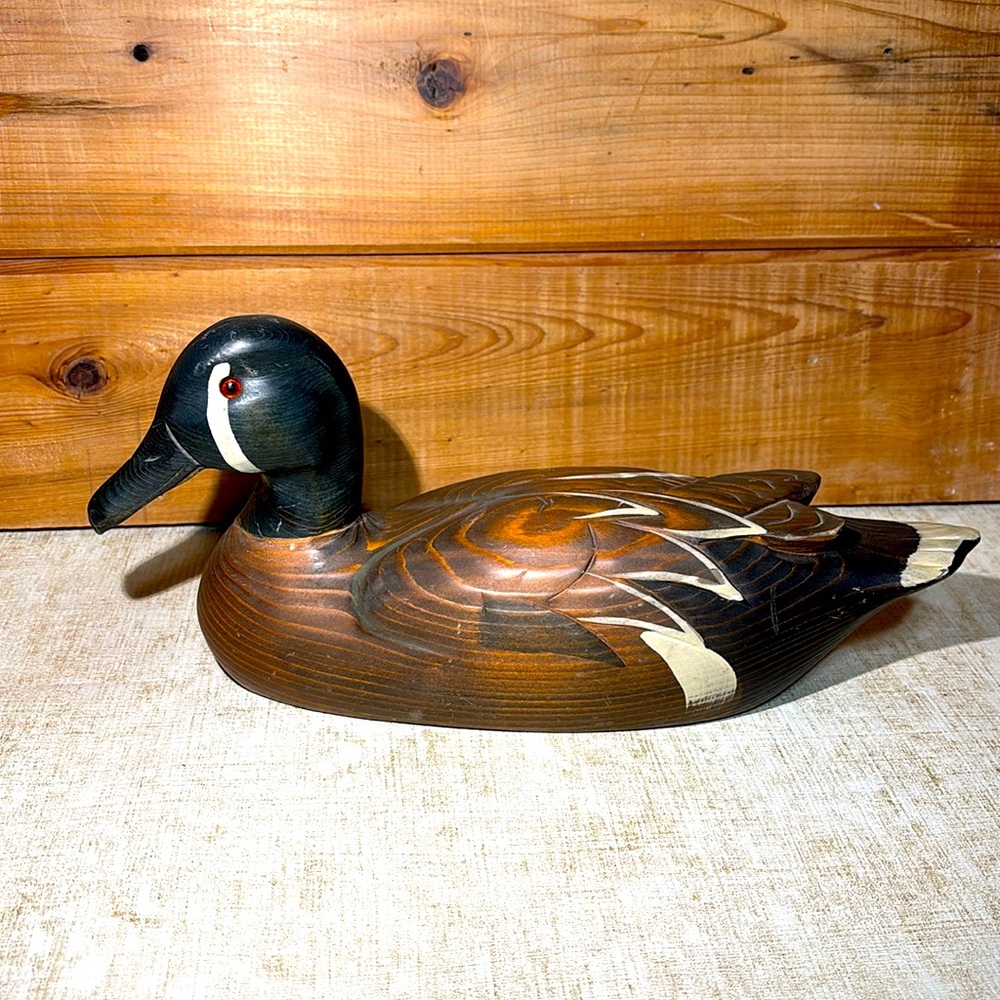 Wildlife Collectibles H.P. Vintage Duck Decoy with Glass Eyes (Hand Carved)